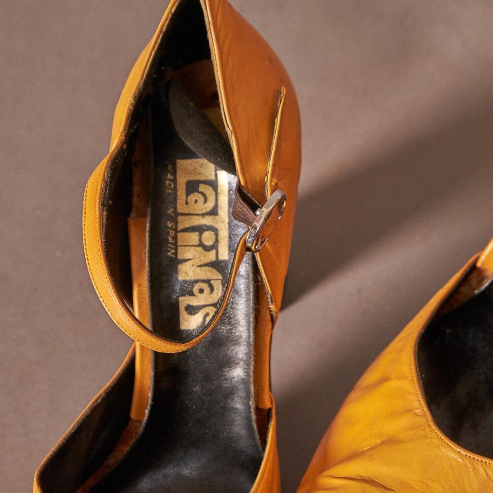 1970s Golden Yellow and Green Platform Heels